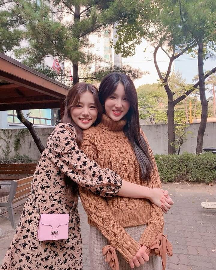 LABOUMさんのインスタグラム写真 - (LABOUMInstagram)「[#라붐] 썸피스텔 촬영 때📸💕  #LABOUM  #SOLBIN #솔빈 #ZN #지엔  #웹드라마 #썸피스텔」11月16日 18時11分 - officiallaboum