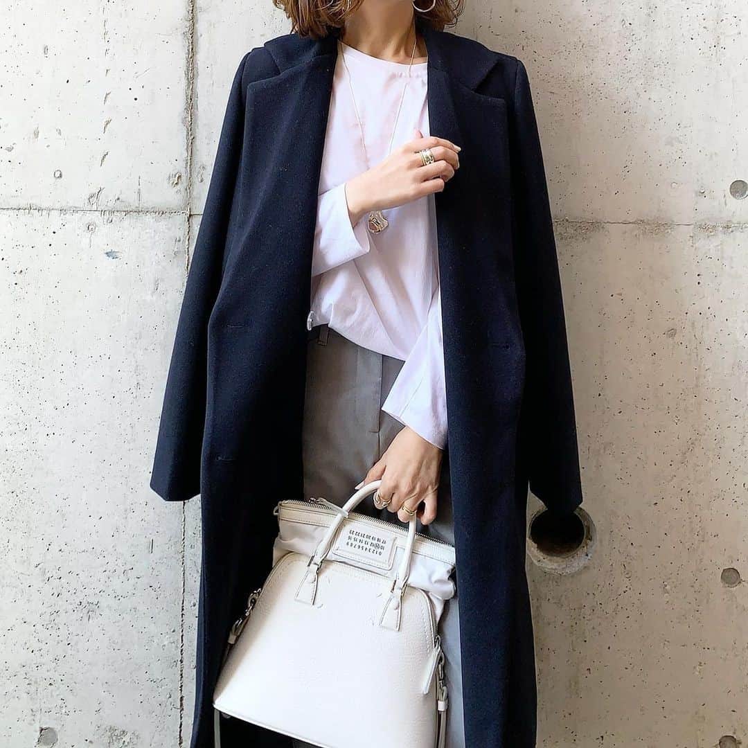 DHOLIC SNAPのインスタグラム：「@_____m.m.7114_さんの#dholicsnap⁠ 　⁠ OUTER：@dholic_official⁠ 　⁠ 【LADIES】⁠ #ダブルボタンロングコート⁠ 全2色￥7,436(税込)⁠ 　⁠ みなさんもぜひ#dholicsnap をつけて⁠ コーディネートを投稿してください📸💕⁠ 　⁠ ※上記以外のご着用アイテムにつきましては品切れ商品、または、私物となります。⁠ 　⁠ #DHOLIC#dholicism#fashion#ootd⁠ #プチプラコーデ#今日のコーデ#今日の服⁠ #アウター#コート#シンプル#プチプラ⁠ #ロングコート#大人コーデ#大人カジュアル」