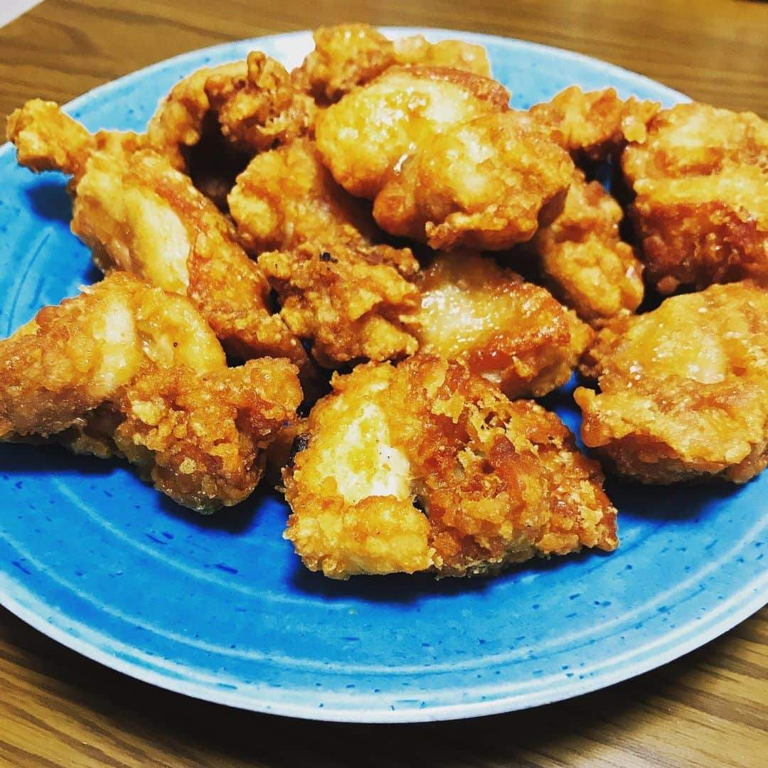 山本寛のインスタグラム：「また作ったぜ！唐揚げ #唐揚げ#料理#男の料理」