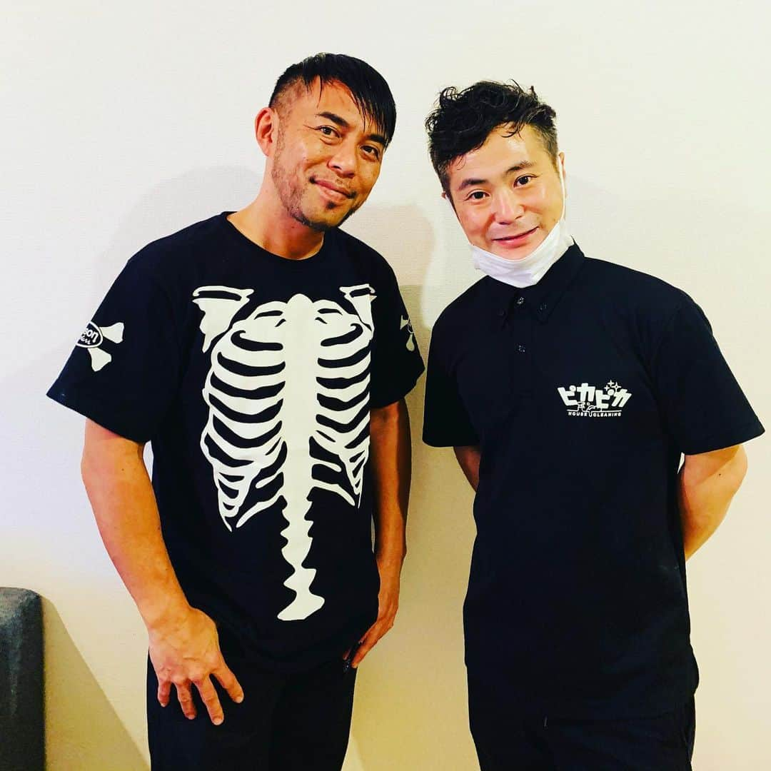 入江慎也さんのインスタグラム写真 - (入江慎也Instagram)「長い付き合いになる、Mens'eggの元モデルのピロム君の自宅の浴室、ベランダ、エアコンクリーニングのご依頼をいただきました。  ピロム君は僕が昨年、吉本離れた時からずっと、気にかけてくれていました。  歳下だけど、仕事も変わったけど、全く変わらない付き合いをしてくれることが本当に嬉しいです。  ピロム君にいつも言われます  入江さん、結婚はいいですよ。  と。  いつか叶えられるように頑張ります  #Mens'egg #世代の雑誌 #アパレル #nsh #サングラス #アパレル #株式会社ピカピカ #ハウスクリーニング #植竹拓 #ピロム #渋谷と言われた男」11月17日 0時11分 - oreirie0408