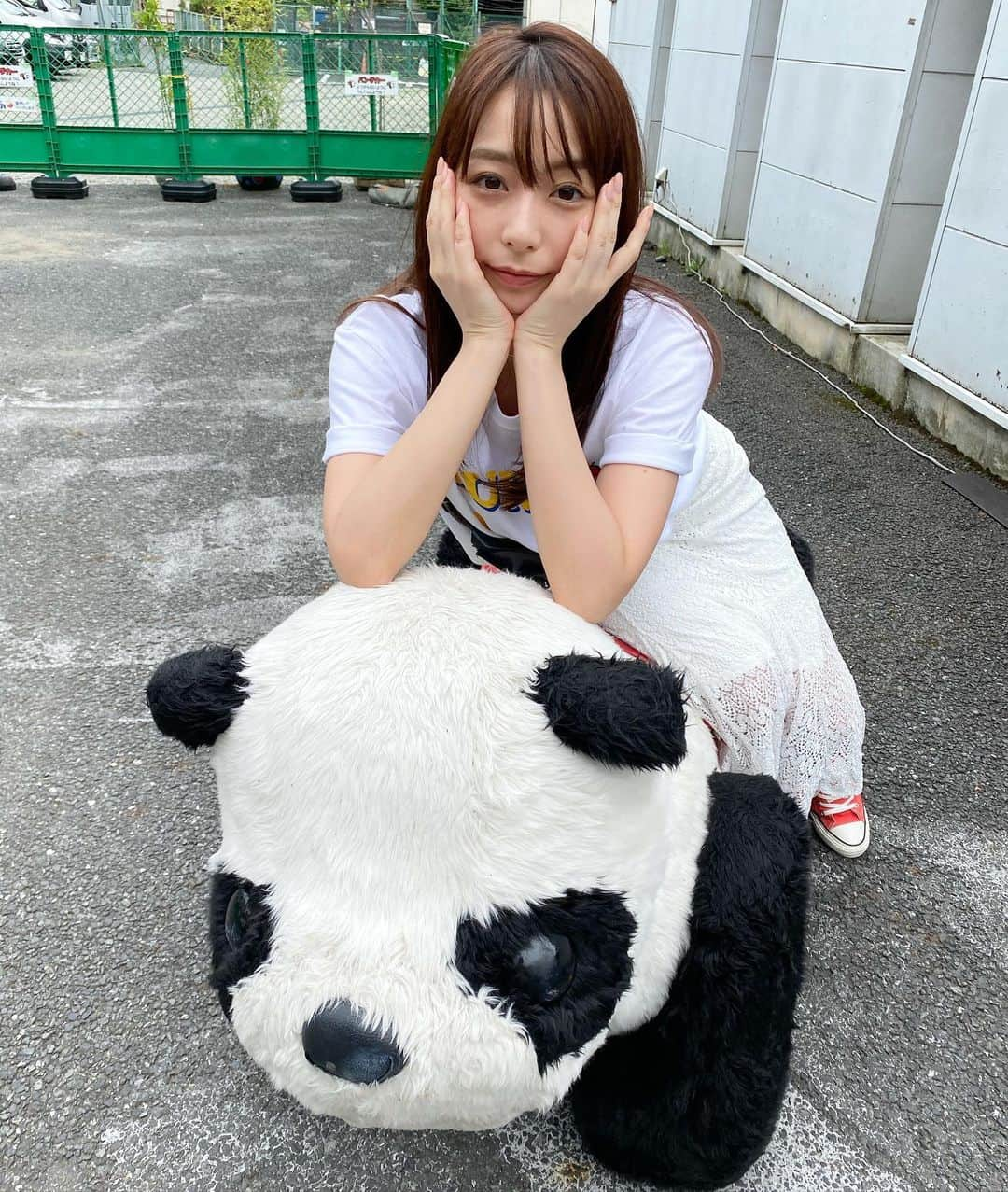 宇垣美里マネージャーさんのインスタグラム写真 - (宇垣美里マネージャーInstagram)「宇垣さんとパンダさん🐼  本日発売のスピリッツにて表紙を飾らせていただきました✨ 撮影では花やしきにお邪魔したり、もんじゃをいただいたり。。浅草を満喫しました！！ 3枚目はもんじゃに大喜びの宇垣さん🙋‍♀️  同じく本日発売の週刊ポスト、明日発売の美STにも載せていただいてます🍓  明日、8:35頃からJ-WAVE「TOKYO MORNING RADIO」にゲスト出演しますよ！！ ぜひ通学、通勤時などにお聞きください📻  #宇垣美里 #ugakimisato  #スピリッツ #週刊ポスト #美ST #JWAVE #TOKYOMORNINGRADIO」11月16日 18時59分 - ugakimisato.mg