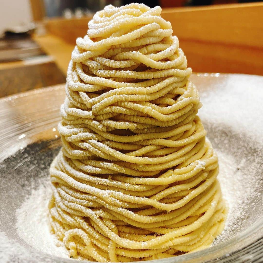 里井真由美のグルメインスタ