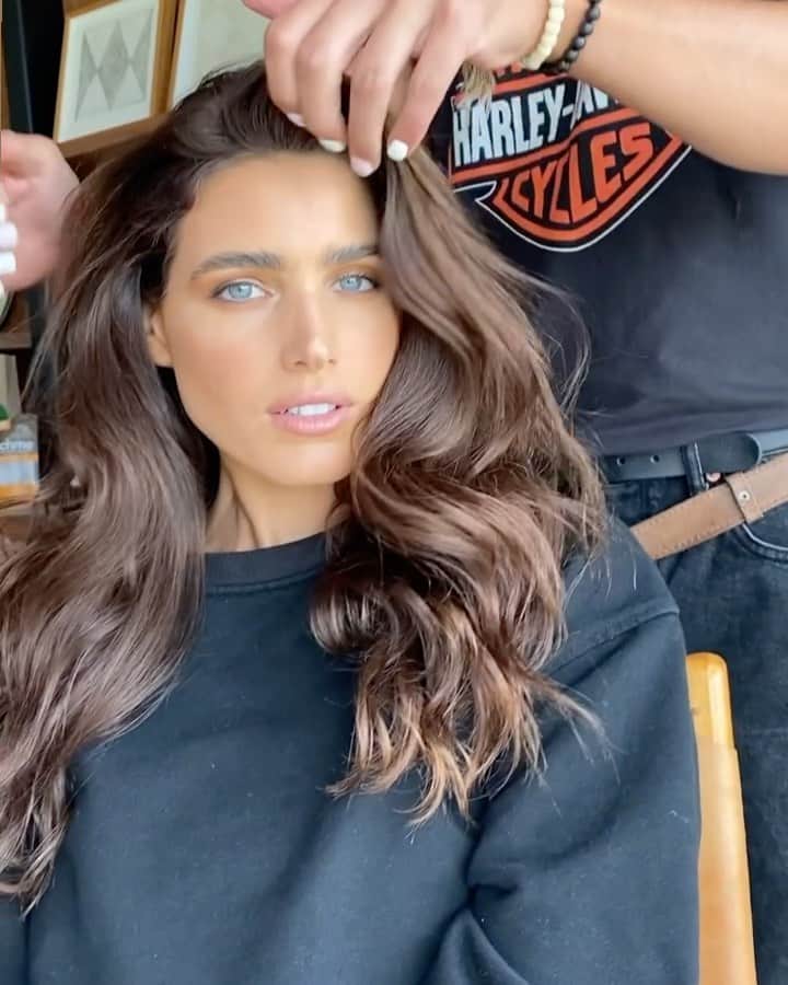 タニー・アトキンソンのインスタグラム：「What are your favourite products for curly hair?」