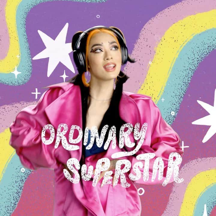 リナ・サワヤマのインスタグラム：「who’s a day 1 pixel here ?? justice for Ordinary Superstar !!! get the limited edition Lucky bundle via @skullcandy now ! 💜 #feelskullcandy #feellucky」