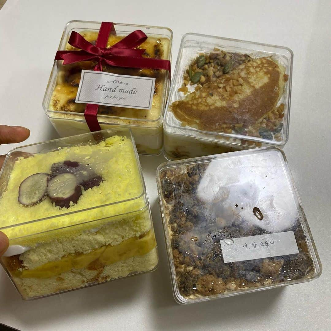 チャン・ジニョクさんのインスタグラム写真 - (チャン・ジニョクInstagram)「카페 오픈 전 신메뉴 맛보기 😍😍🥰  #서울대입구역 #디저트카페」11月16日 19時46分 - jjangga777