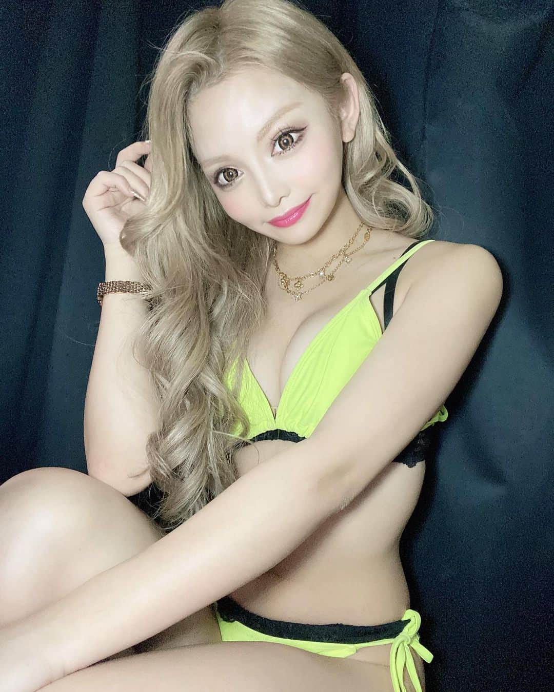 エリカのインスタグラム：「#バーレスク東京 #六本木 #渋谷 #新宿 #歌舞伎町 #ギャル #ベビギャル #キャバ嬢 #ダンサー #水着 #水着ギャル #ビキニ #burlesque #dancer ﻿」