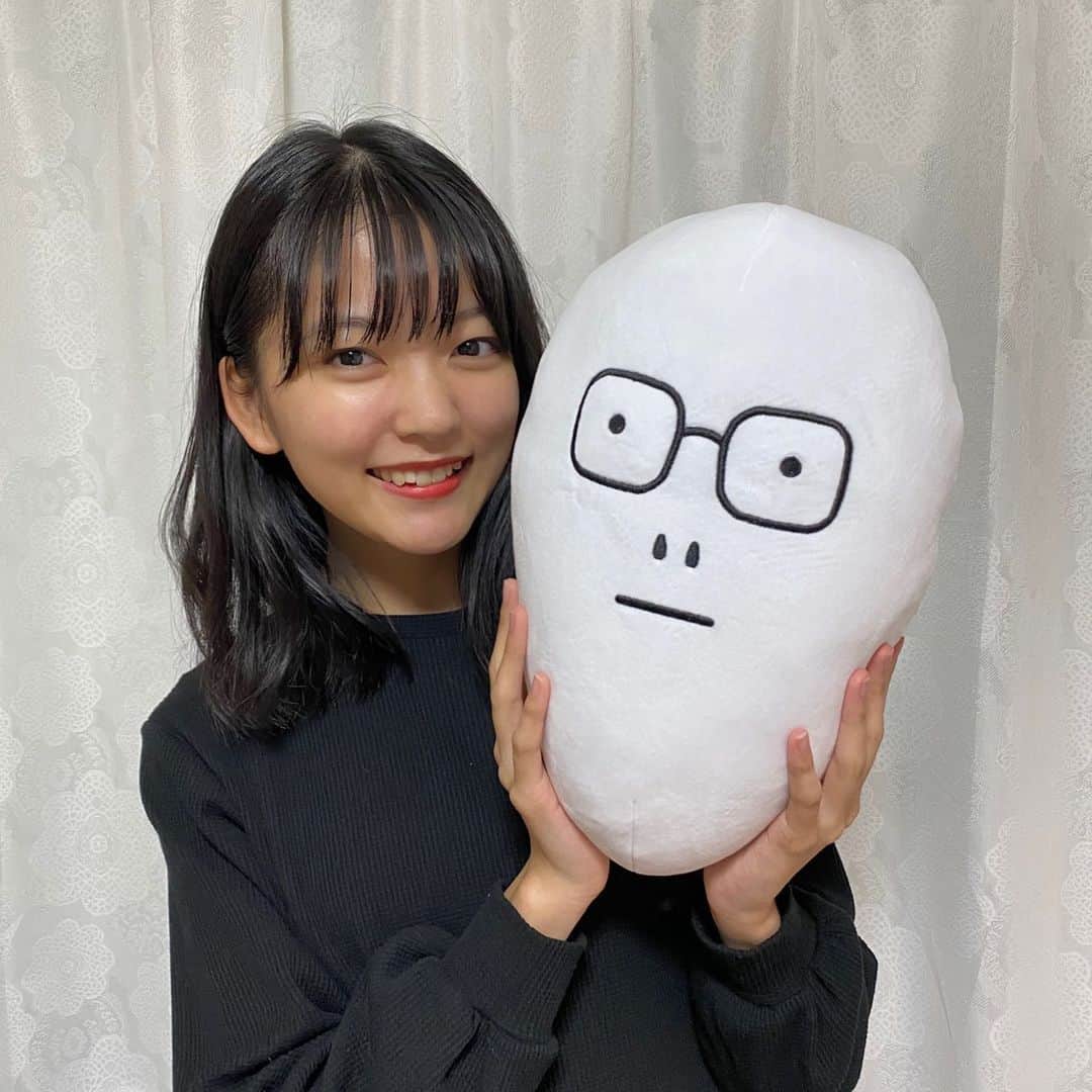 上田理子さんのインスタグラム写真 - (上田理子Instagram)「先月くらいにお家にやってきた #いなだまクッション 💭  もちもちしてて癒しです🤤笑」11月16日 19時53分 - ueda_riko_official