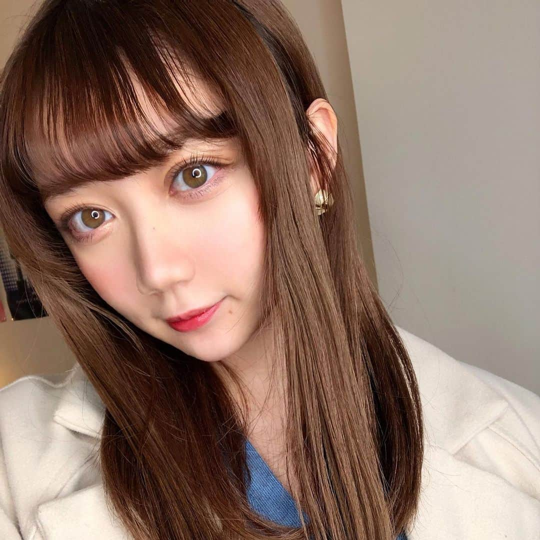 小澤しぇいんさんのインスタグラム写真 - (小澤しぇいんInstagram)「フェイシャルエステ💆🏻‍♀️  最近お顔の肌が荒れ気味だから渋谷にあるSiSterに行って来ました！  フェイシャル・デコルテオイルトリートメント＋美顔パックをしてもらいました！ 首と肩も凝ってるからマッサージしてもらったんだけど、気持ち良すぎて寝た😂終わった時のメイク後の化粧のノリめっちゃ良くてパウダーしてもツヤツヤ✨  完全予約制フェイシャルエステサロン　@sister.4beauty にDMをして頂けるとなんと❗️ 女性限定私と同じ45分メニューが一回無料で受けられます！ 小澤シェインのInstagram見ました！と言って頂ける嬉しいです❤️  #フェイシャルエステ #プライベートサロン #渋谷 #渋谷エステ #渋谷サロン」11月16日 19時59分 - 1217_shane