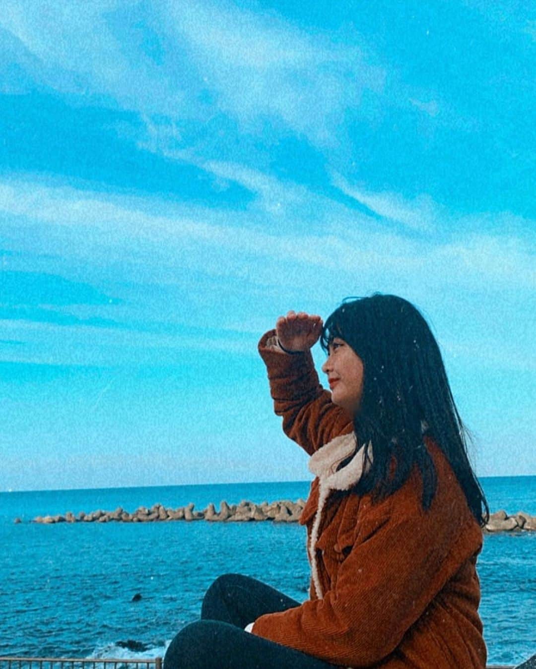 西本ヒカルのインスタグラム：「素敵な場所見つけました🦋＾＾ #空と海」