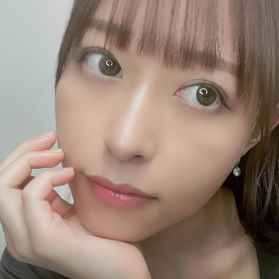 歩乃華（ほのらん）のインスタグラム：「ダーマペン4してきた！また顔全部真っ赤っかなったけど、それ乗り越えたら毎回綺麗になる😢画像じゃわからんけどニキビ痕ちっちゃいのまだ20個くらいはある！でも痛いの頑張れる😍イセアクリニックさんダーマペン２回目ありがとうございました🥺💓」