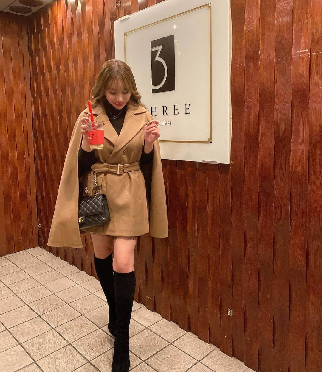 桃瀬りんかさんのインスタグラム写真 - (桃瀬りんかInstagram)「・ 最近の私服🤎 サボりすぎて溜まってるから そろそろ載せてきます😙 ・ あ、もうTHREEじゃないよ ホワイトステージに戻ってます🤎 ・ ・ #ホワイトステージ#桃瀬梨華#名古屋#キャバクラ#キャバ嬢#私服#今日のコーデ#ファッション#ファッションコーデ #fashion#eimy#eimyistoire#chanel#タピオカ#タピ活#秋コーデ#冬コーデ#ブーツ#ブーツコーデ#ゴンチャ」11月16日 20時04分 - momose_rinka