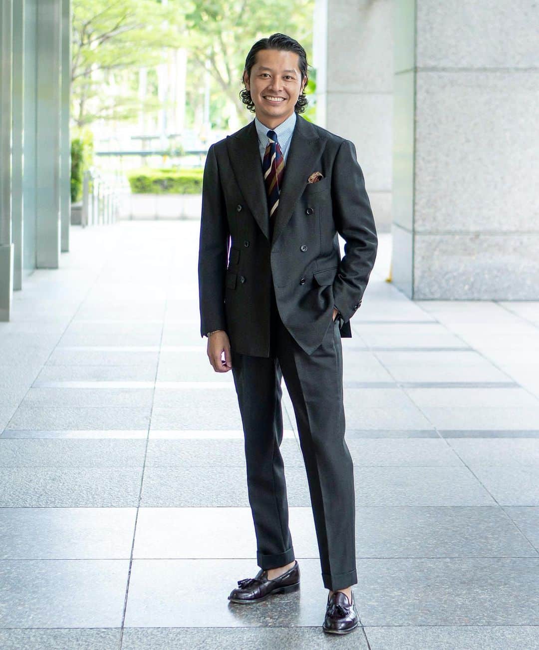 高田朋佳のインスタグラム：「#mondayoutfit #mondaystyle #mondaysuit   ———————————————————————— #autmnoutfit  #dressstyle #elegantstyle #modernclassicstyle #newclassicstyle #fashion #mensfashion #mensdressstyle #suitsstyle #dapperstyle #takadachannel」