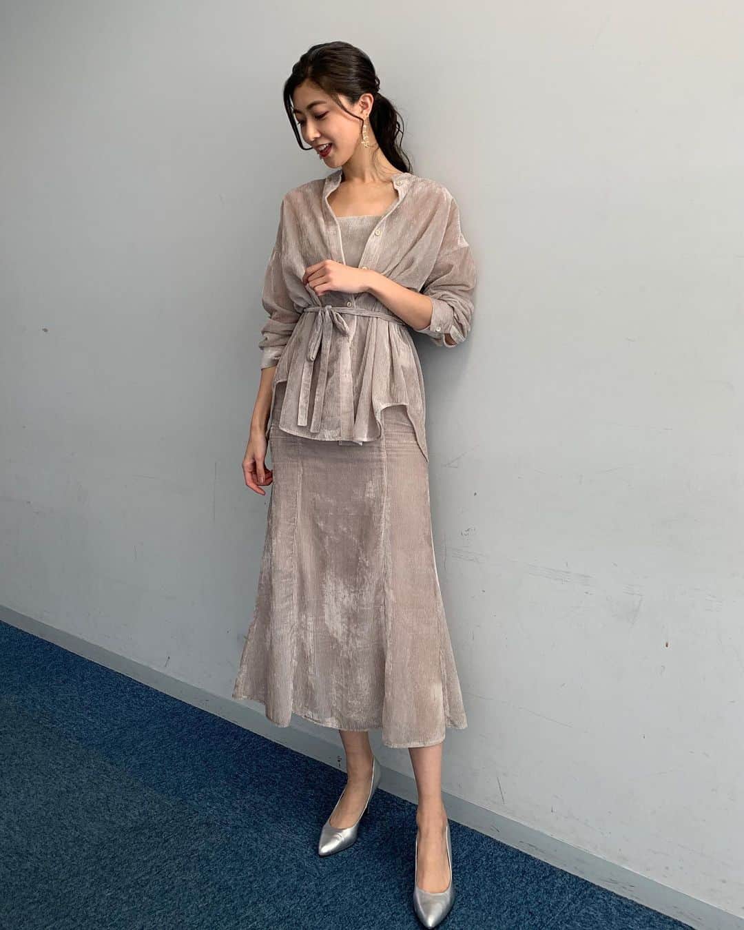 のインスタグラム：「_  📺 tvk「カナフルTV」 @kanafultv   スタジオ衣装 @jillstuart.jp 🤎  #tvk #カナフルtv #jillstuart」