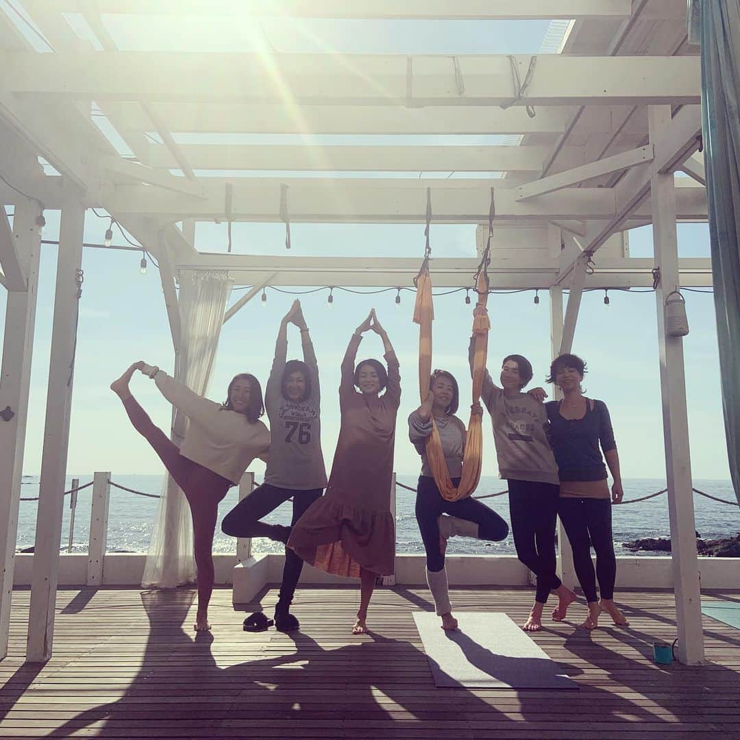 桃生亜希子のインスタグラム：「最高なお天気🌞 気持ちのよい1日🙏✨  #sunnyfunnydays_antigravity®︎fitness #sunnyfunnydays  #celvoke #ありがとう #beautifulday #thankyou」