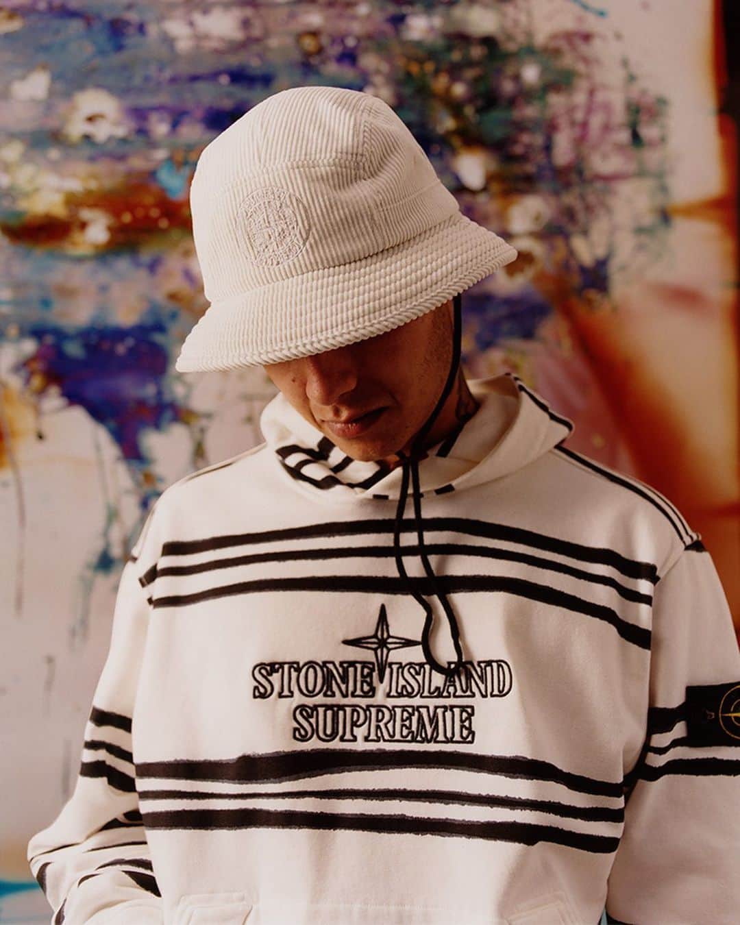 HYPEBEASTさんのインスタグラム写真 - (HYPEBEASTInstagram)「@hypebeaststyle: @supremenewyork and @stoneisland_official have come together for Fall 2020 offering that’s fit for the colder months ahead. Check out the full lineup for co-branded winter gear via the link in our bio. It’s all set to arrive at Supreme’s webstore on November 19, then see a release in Japan on November 21.⁠⠀ Photo: Supreme」11月16日 20時31分 - hypebeast