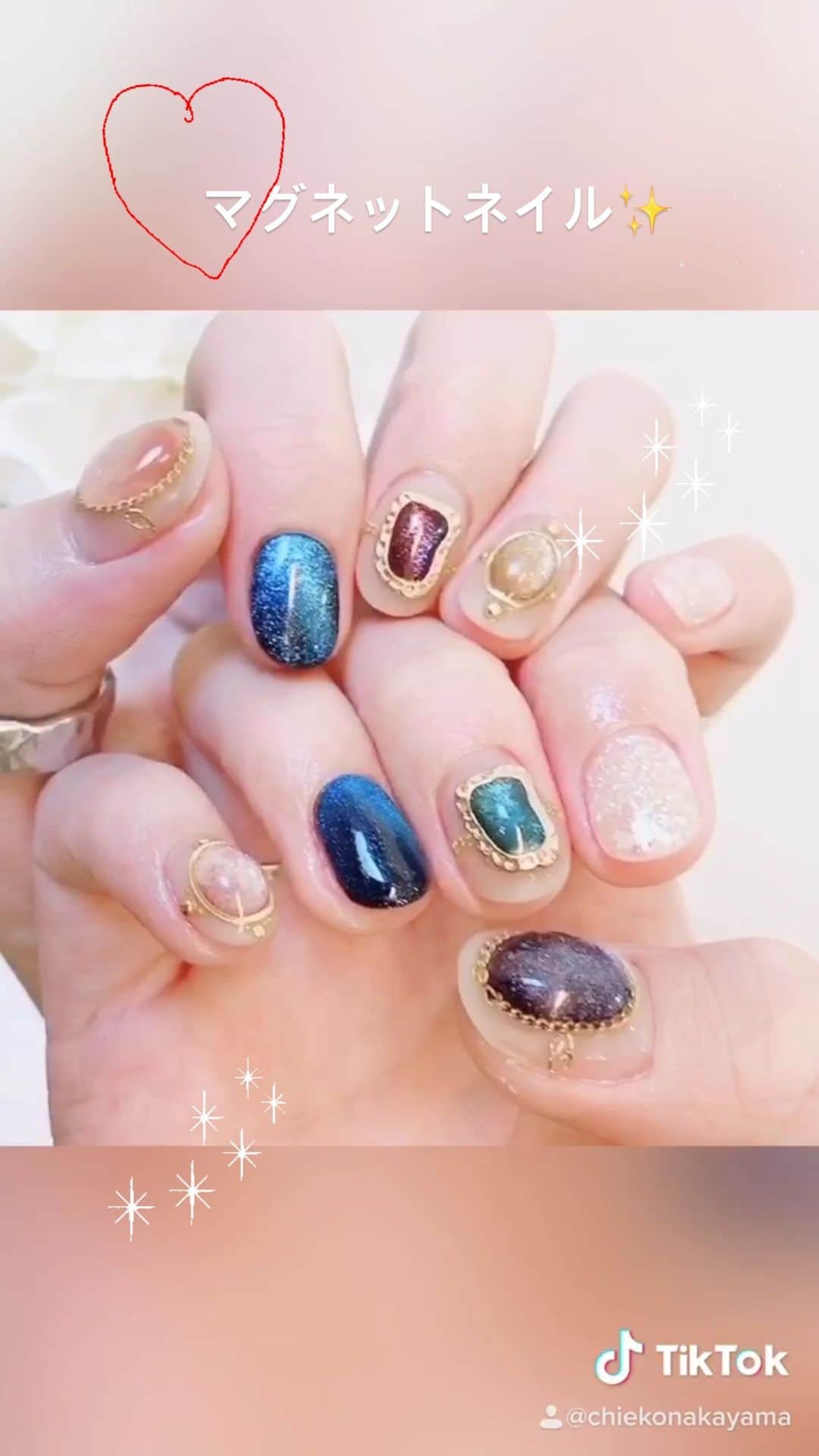 なかやまちえこのインスタグラム：「マグネットネイル✨⠀ ⠀ #nail #nails #nailart #ネイル #美甲 #ネイルアート  #japanesenailart #manucure #japanesenails #manicurist #gelnails #أظافر #네일아트 #미용 #vẽmóng #ngườiđẹp  #เพ้นท์เล็บ #искусствоногтя #artedeuñas #เพ้นท์เล็บเจล #ジェルネイルデザイン #ネイルデザイン #senikuku #nagelkunst #マグネットネイル #マグネットジェル #magneticnails @ki」