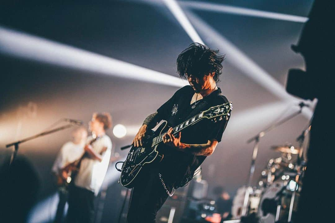 Nothing’s Carved In Stoneさんのインスタグラム写真 - (Nothing’s Carved In StoneInstagram)「【Live Photo】﻿ ﻿ ”Live on November 15th 2020”﻿ 11/15(日)KT Zepp Yokohama﻿ ﻿ Photo by @nishimakitaichi  ﻿ ・配信視聴チケット：2,500円(税込)﻿ ※販売期間：11/18(水)21:00まで﻿ ※アーカイブ配信：11/18(水)23:59まで﻿ ﻿ URL等はオフィシャルサイトをご覧ください。﻿ ﻿ #nothingscarvedinstone #ナッシングス #ncis #silversunrecords #november15th」11月16日 21時01分 - nothingscarvedinstone