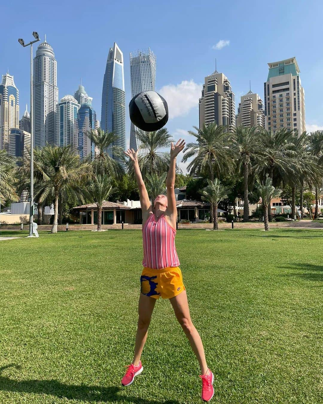 PetraKvitovaさんのインスタグラム写真 - (PetraKvitovaInstagram)「Back to work. 2021 prep starts now 😅」11月16日 21時10分 - petra.kvitova