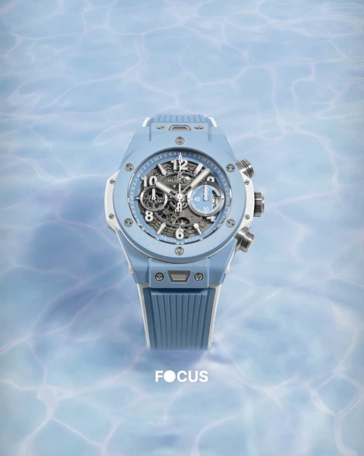 teamtravelersのインスタグラム：「The sky is the limit: discover the Big Bang Unico Sky Blue  New #Hublot Big Bang Unico with sky blue ceramic case (45 mm), flyback chronograph, self-winding calibre MHUB1242 UNICO.   Price: 21,500 USD  .  #focus #bigbang #unico #bigbangunico #watch #watches #watchesofinstagram #luxurywatches #amazingwatches #luxury   .  Discover all about watches on #TheNextHour : #audemarspiguet #cartier #hermes #louisvuitton #omega #patekphilippe #rolex #richardmille #swatch」