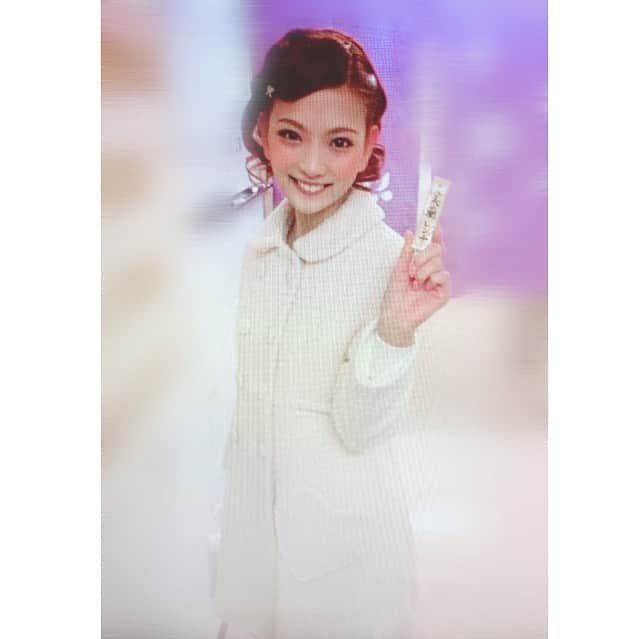 美蘭レンナのインスタグラム：「. . . 11月16日。 今日は退団記念日🎉✨✨ . . . 昨日は花組東京千秋楽でしたね😌🌸🌸 パソコンからデータを引っ張ってきたら 懐かしい写真が沢山☺️📷💕✨ . 宝塚での沢山の方々との出会いや、 培った経験は本当に宝物です☺️✨ . . . 出会った人々が私を成長させてくれました。 出会った人々が私に沢山、愛をくれました。 . . どんどん"愛返し"できるように また一年、笑顔で頑張ります❤️❤️❤️ . . . 美蘭レンナ . . #退団記念日#11月16日#記念日#宝塚#花組#娘役#6年前#あっという間」