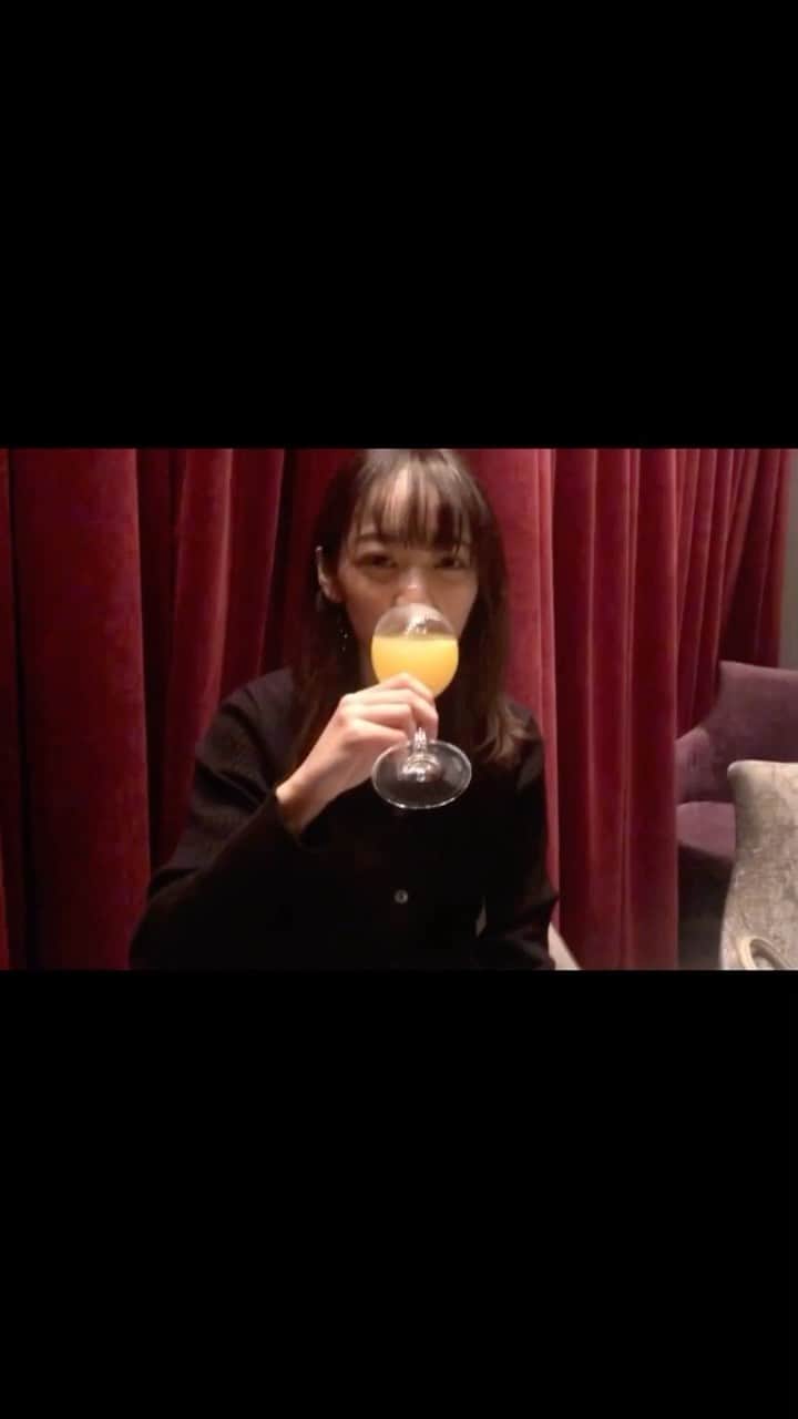 下村実生のインスタグラム：「先日友達とご飯に行きました〜☺️ みんな誕生日が近かったのでケーキも食べたよ🎂   #女子会ディナー  #パエリア #サングリア #ケーキプレート  #おしゃれごはん」