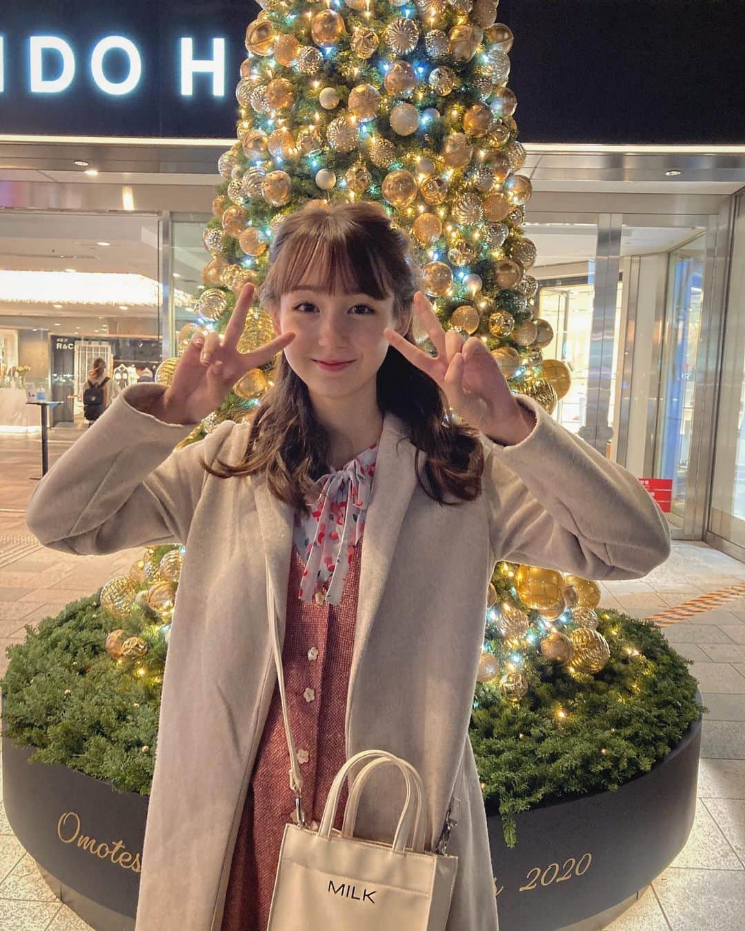 バウエルジゼル愛華さんのインスタグラム写真 - (バウエルジゼル愛華Instagram)「🎄 #milk」11月16日 21時41分 - giselle_aika