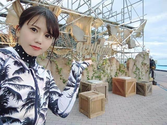 泉ひかり（パルクール）さんのインスタグラム写真 - (泉ひかり（パルクール）Instagram)「【テレビ出演情報】  11月22日(日) 20:00-21:54 フジテレビ 「超水上サバイバル オチルナ！」   超水上サバイバル！って言葉だけでワクワクするよね((o(｡>ω<｡)o))  撮影の時に一緒に撮らせて頂いた写真たち😌😌😌  ____________________________________________  フジテレビでは、11月22日（日）20時から『超水上サバイバル　オチルナ！』を放送する。  この番組は、フジテレビの人気バラエティー『逃走中』の制作スタッフがお届けする新たなゲームバラエティーで、水上に設置された様々な仕掛けが待ち受ける「要塞（ようさい）」を攻略し、賞金獲得を目指す。  プレーヤーが水に落ちたらアウトといういたってシンプルなルールだが、行く手を阻むのが強敵「ソルジャー」。迫り来るソルジャーの妨害を振り切り、水に落ちることなくゲームをクリアして賞金を手にすることができるのか？  今回ゲームに挑戦するのは、安藤美姫、泉ひかり、川西拓実（JO1）、金城碧海（JO1）、久保田かずのぶ（とろサーモン）、黒木ひかり、佐野岳、須田亜香里（SKE48）、トム・ブラウン（布川ひろき、みちお）、中村静香、ハナコ（秋山寛貴、岡部大、菊田竜大）、本並健治、ぺこぱ（シュウペイ、松陰寺太勇）、丸山桂里奈、峯岸みなみ（AKB48）、宮下草薙（草薙航基、宮下兼史鷹）、森渉、ゆきぽよ、ゆん（ヴァンゆん）、四千頭身（石橋遼大、後藤拓実、都築拓紀）。  そして「プレーヤーリーダー」のオードリーの春日俊彰。アイドルから人気お笑い芸人、アスリートまで豪華メンバーが顔をそろえる。  水の上に設置された揺れるつり橋や、回転バーが邪魔する細長い平均台、さらに水上につり上げられた巨大な柱！闘いの舞台となる要塞（ようさい）の全貌は？プレーヤーはソルジャーの妨害をかわしてクリアすることができるのか？  #フジテレビ #オチルナ」11月16日 21時57分 - hhhhi02