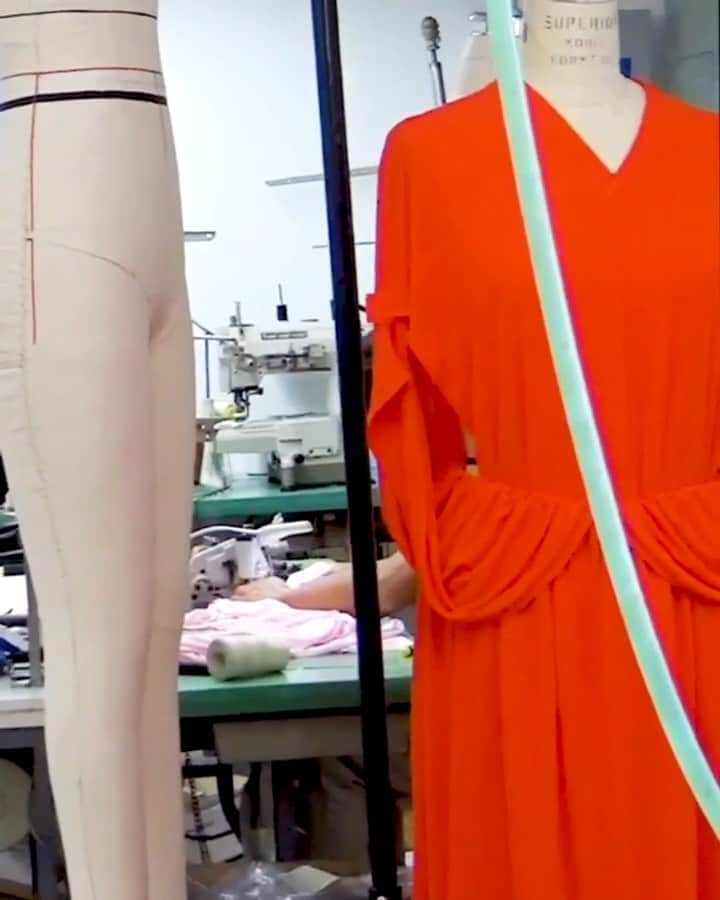 プロエンザスクーラーのインスタグラム：「Spring Summer 2021, in progress #proenzaschouler」
