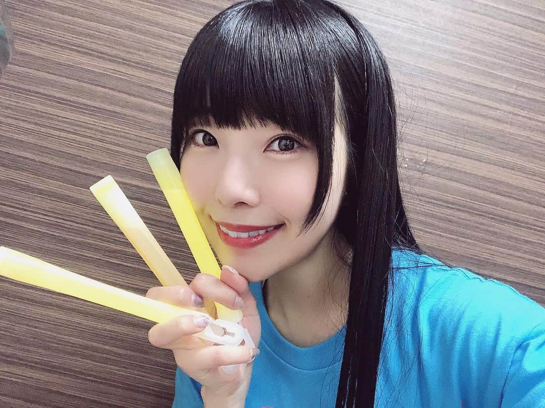 相沢梨紗さんのインスタグラム写真 - (相沢梨紗Instagram)「✌️💛💛💛 . オンラインライブのアーカイブはこちらから💁‍♀️💛 . https://dempagumi.tokyo/news/2020/10/25/dempa_201116/」11月16日 22時18分 - risacheeese