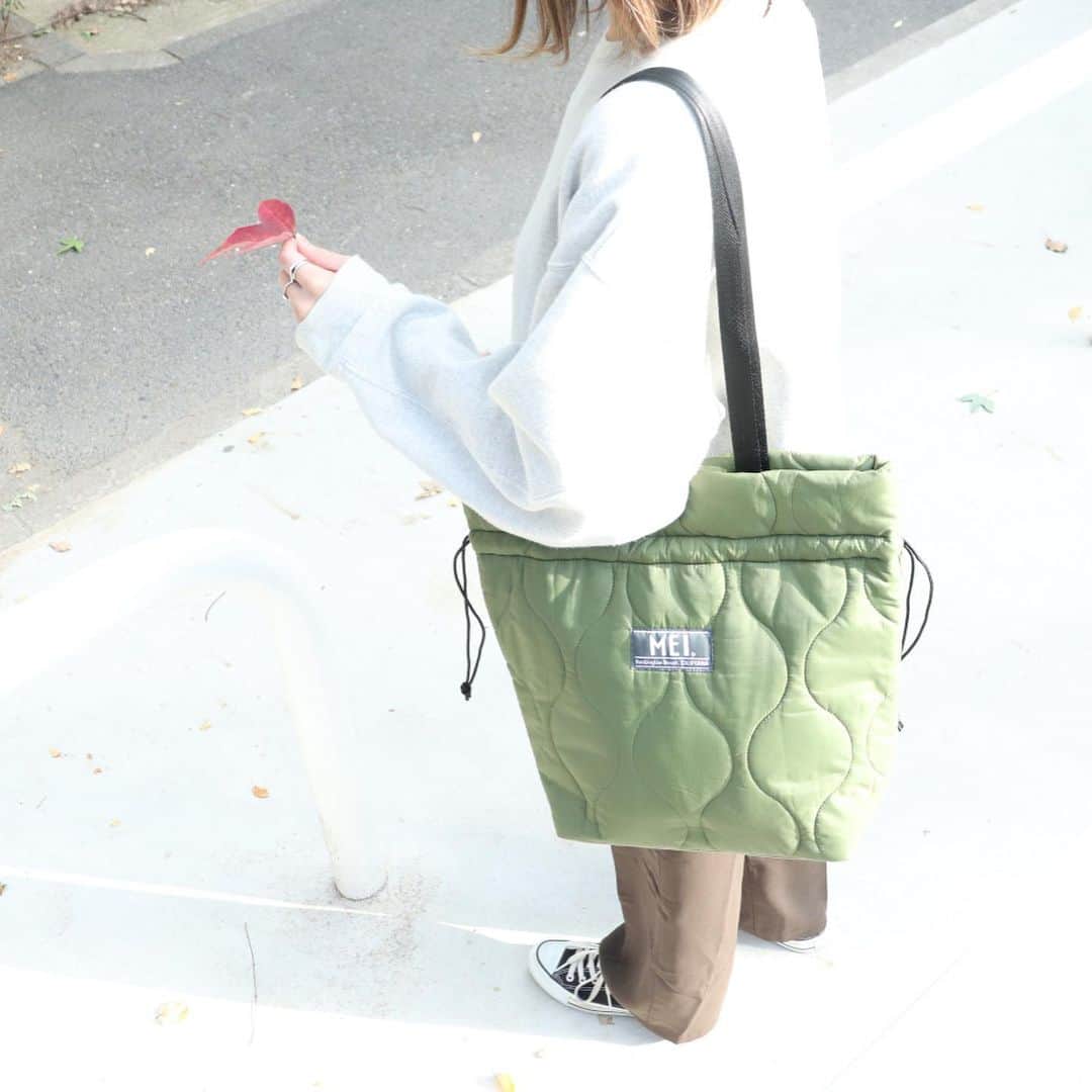 MEI(メイ) のインスタグラム：「URBAN collection  MEI-000-201013 Recycled Quilting Draw Shoulder Bag ¥5,900  #mei #meibag #mei_bag #メイ #メイバッグ #recyclednylon #リサイクルナイロン #sustainable #サスティナブル #outdoor #アウトドア #camp #キャンプ」