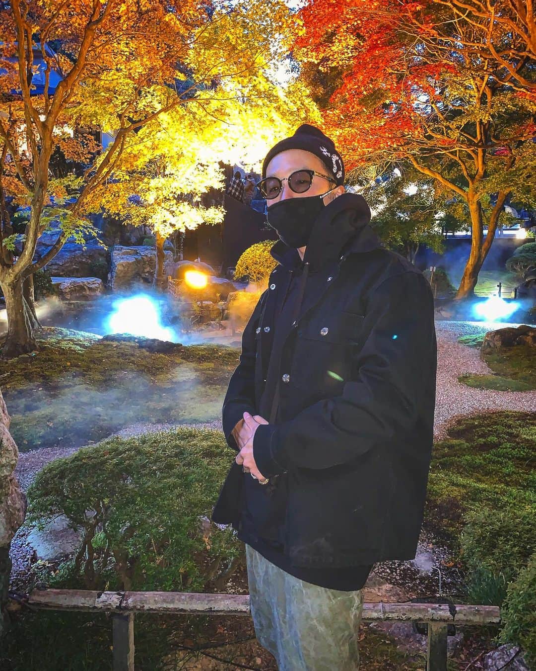 イルマニアさんのインスタグラム写真 - (イルマニアInstagram)「一昨年は京都 去年は山梨 今年は群馬 毎年色んな場所で紅葉を見にきてる🍁 来年はどこの紅葉に行こうかな🍁 #イルマニア#mcma#紅葉#徳明園」11月17日 9時15分 - mcma0821