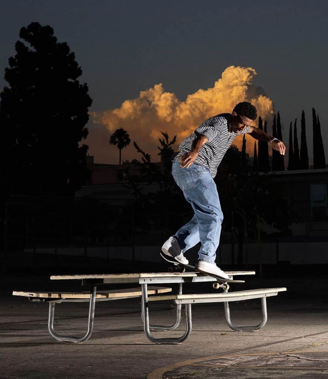 Stanceのインスタグラム：「In The Clouds ☁️... @ishodwair  📸 @atibaphoto  #punksandpoets  #stanceskateboarding」