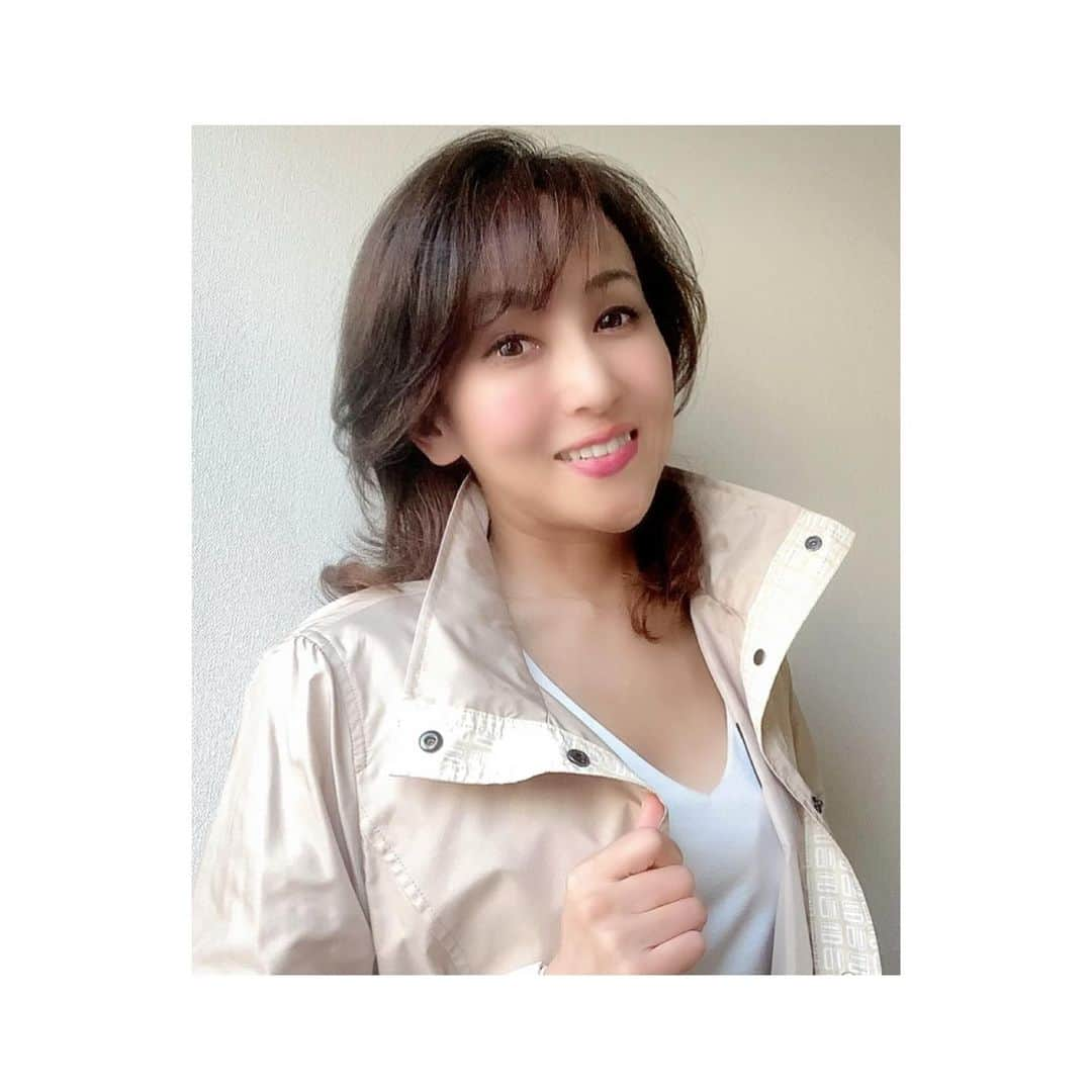 立見里歌さんのインスタグラム写真 - (立見里歌Instagram)「📩どんな時も、優しさで貴方を包みたい ・ ⚜️「集中保湿ケアキャンペーン」 【キャンペーン販売店】お得 #むぎごころ　WEB #自然食品ff 広尾店 #msstyle表参道 #数量限定  ※無くなり次第終了 ⚜️ . https://www.la-ipolani.com/ 天然 #ダマスクローズ  の芳醇な香り . 🌹 #イポラニローション　 #イポラニ目元口元用クリーム  🌹 #幹細胞エキス #発酵　 ---------------------- ---------------------- #敏感肌 ‪#男性 🆗 #baby 🆗 #無添加 #スキンケア  #エイジングケア #美容 #保湿  ---------------------- ---------------------- 【通常商品販売店】 #自然食品ff  #むぎごころ  #イオンボディ  #アメリカンファーマシー  #pilikai  #女性自身百貨店 #sosiego #felitica」11月17日 8時30分 - riiikaaa15