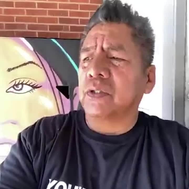 ボルコムのインスタグラム：「On this episode of True Conversation 🎙️ we check in with our friends at @InstApache1 on the San Carlos Reservation in Arizona to discuss skateboarding and art with @DMiles1_Apache and team riders @steezyapache. and @Tray666.  We discussed their perspective as Indigenous Americans expressing themselves through skateboarding.  SUBSCRIBE & LISTEN 👉 vol.cm/podcast 👈」