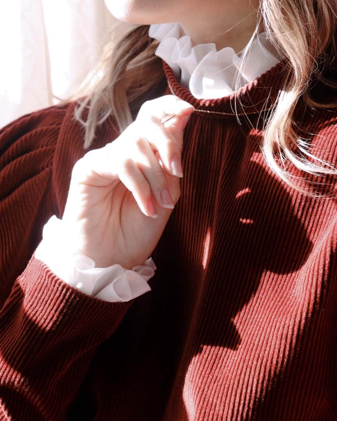 のインスタグラム：「The perfect details of our ANTAN corduroy blouse 😻⁠ -⁠ #PaulandJoe #Velevet #Corduroy #Details #AW20 #FW20」