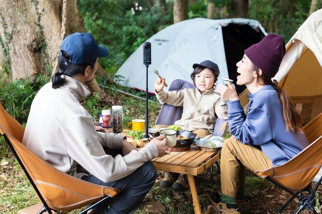 Official RICOH THETAさんのインスタグラム写真 - (Official RICOH THETAInstagram)「Going camping? Don't forget to pack your RICOH THETA. Capture all the campfire action in one shot and relive special moments in 360º. Tag your camping crew below. 🏕️ Photo by @mamimisawa & @daishihamada  . . . . . #ricohusa #ricoh #ricohimaging #theta360 #lifein360 #360camera #360view #camera #cameratips #cameralover #photographylovers #photographer #photooftheday #camping #weekendtrips #familytrips #outdoor #outdoorphotography #naturephotography #travelphotography #travel #wanderlust #weekendgetaway #campingtrip #campinglife」11月17日 0時35分 - theta360official