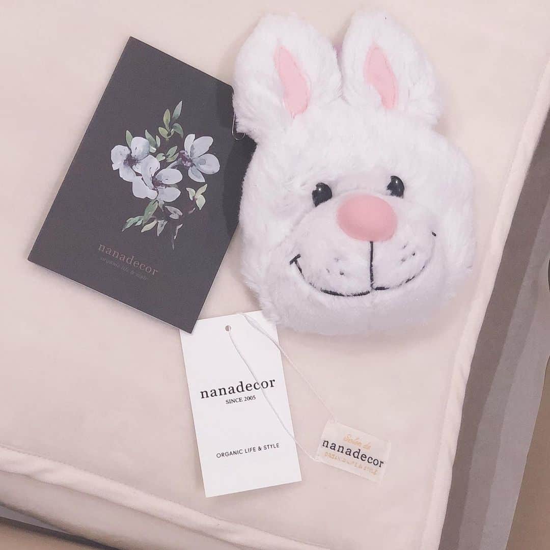 のインスタグラム：「ずっと欲しくて探してたオーガニックコットン100%の 綿毛布！🥰💕✨ やっと手に入ったんだ〜！もふもふもふもふもふもふしあわせです🤤🐰🎶 #オーガニック #オーガニックコットン #綿100 #綿100パーセント #綿毛布 #毛布 #ふわふわ #もこもこ #もふもふ #冬 ❄️」