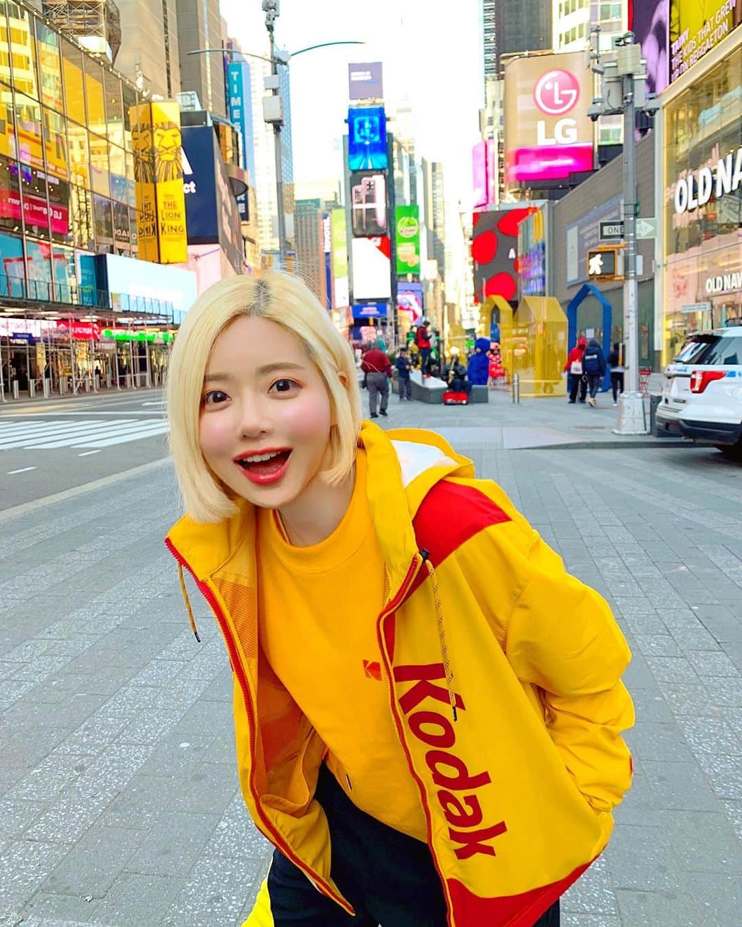 Dj Sodaのインスタグラム：「예전 사진 보면서 추억하기...💛 I miss traveling 😭💔」