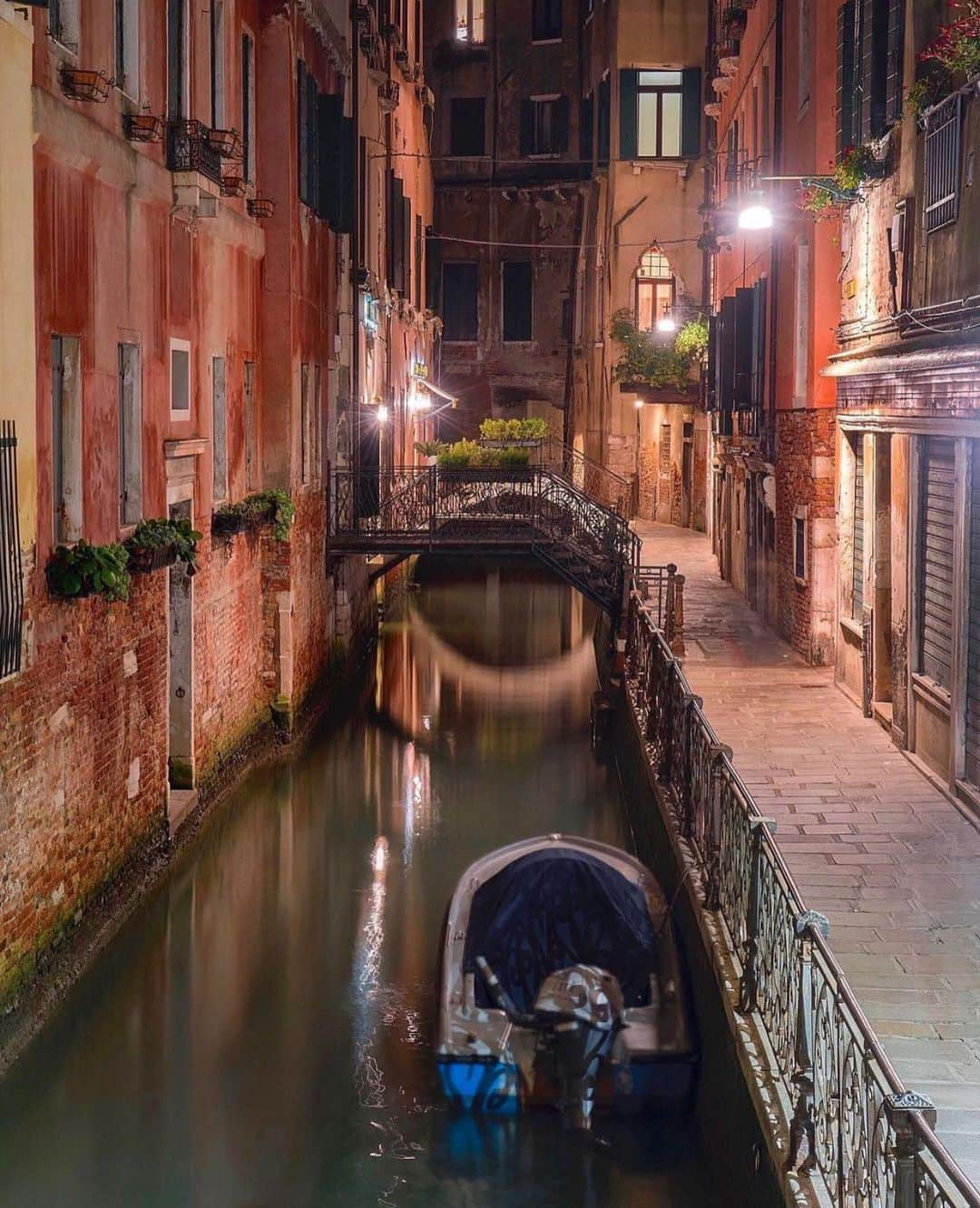 Wonderful Placesさんのインスタグラム写真 - (Wonderful PlacesInstagram)「Beautiful night in Venice ✨😍😍😍✨ . Pictures by ✨✨@golden_heart✨✨ #wonderful_places for a feature ❤️」11月17日 1時00分 - wonderful_places