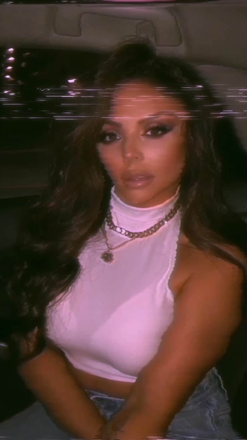 ジェイド・サールウォールのインスタグラム：「I miss Jesy Nelson 🥺」