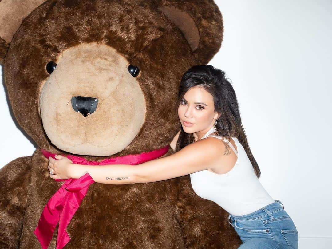 ジャネル・パリッシュさんのインスタグラム写真 - (ジャネル・パリッシュInstagram)「Just a big kid 🐻」11月17日 1時14分 - janelparrish