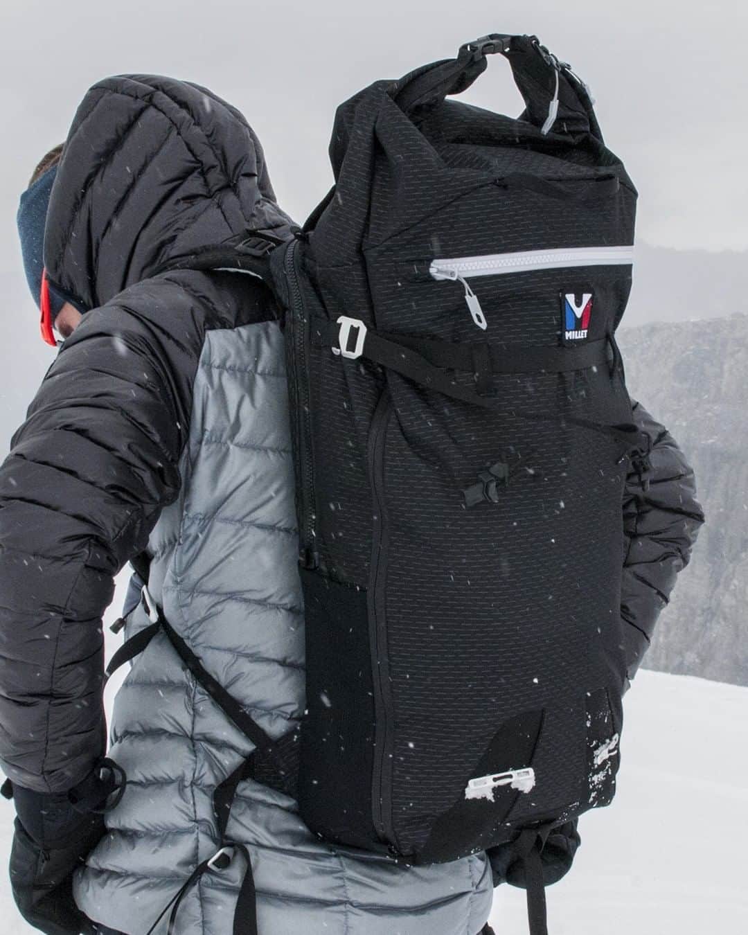 ミレーのインスタグラム：「The Trilogy 30 E1 backpack is the lightest bag made for mountaineering and ski touring integrating an electric avalanche airbag system. It's as simple as that.  #MilletRiseUp」