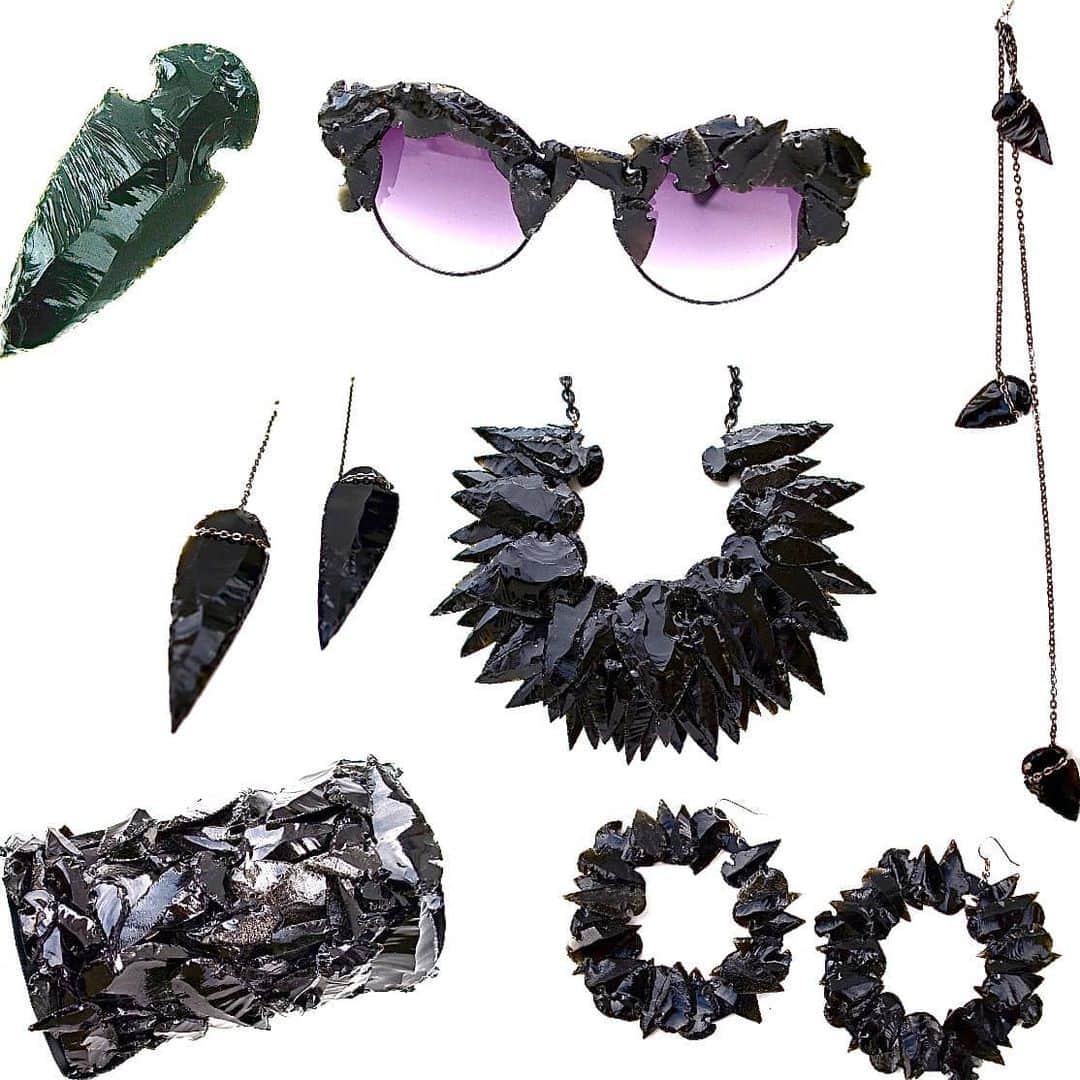 のインスタグラム：「KILL DEVIL HILLS DRAGON GLASS COLLECTION  #MADEBYME @GASOLINEGLAMOUR #GASOLINEGLAMOUR  #ART #FASHION #STYLE  #OOAK #EDITORIAL #JEWELRY  #EYEWEAR  #EMPIRE #IDONTQUIT #BURYYOURDOUBTS #OFTENIMITATEDNEVERDUPLICATED #WOMAN #FIGHTER #TRUEGRIT  #TRYME  #THEONLYLAWISSURVIVAL #PLAYFORBLOOD #DONTTAKEANYSHIT  #LOVERULES #THEONEYOUFEED  #POWER #ITSNOTBRAGGINGIFYOUCANBACKITUP #WOMANOWNEDSMALLBUSINESS  #WOMAN  #SHOPSMALL  #SMALLBUSINESSOWNER  #KILLDEVILHILLSDRAGONGLASS  #obsidian  #arrowhead」