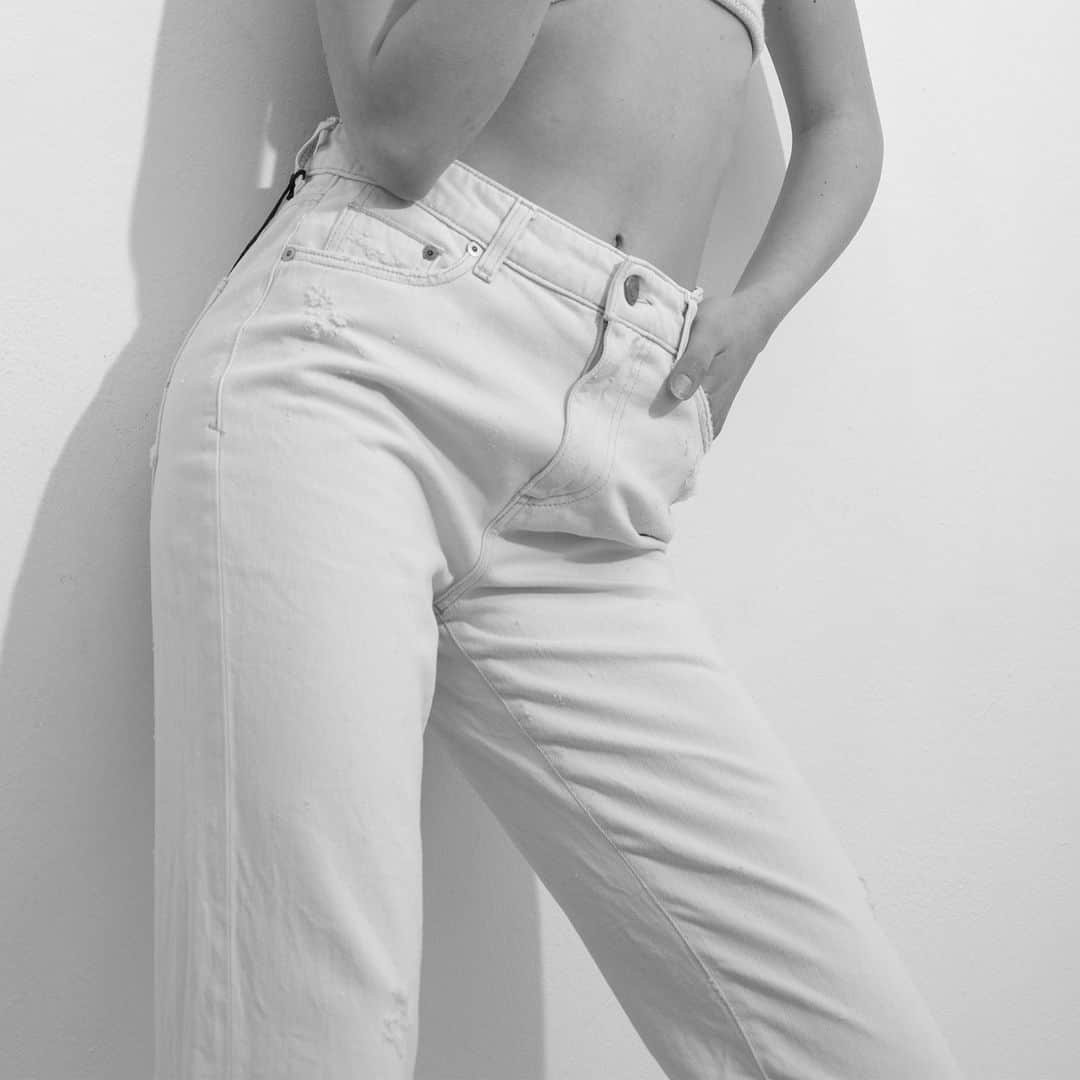ケアレーベルのインスタグラム：「White and light denim.⁣ ⁣ care-label.com⁣⁣⁣ ⁣ #carelabel #denimlovers #denimstory #denimaddiction」