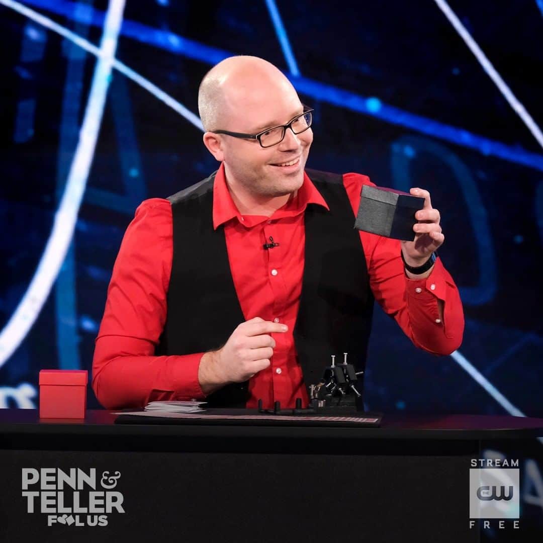 The CWさんのインスタグラム写真 - (The CWInstagram)「New episodes of #WhoseLine and Penn & Teller: #FoolUs air tonight starting at 8/7c!」11月17日 2時00分 - thecw