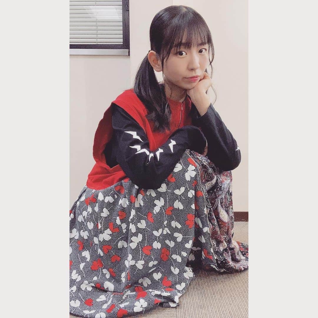 古川未鈴のインスタグラム：「私服で グッズを着ていく タイプの人  #yeahright  #dempagumi」