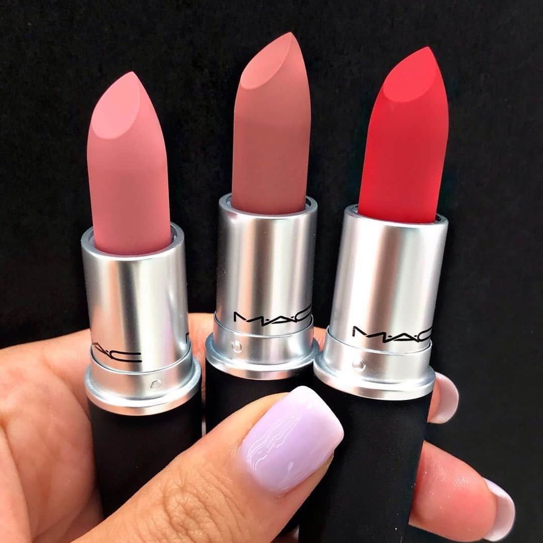 M·A·C Cosmetics UK & Irelandさんのインスタグラム写真 - (M·A·C Cosmetics UK & IrelandInstagram)「On Mondays, we wear MATTE 😍 Give your lips a moisturising touch of powder-soft colour with #MACPowderKiss ⁠ 💄Reverence⁠ 💄Sultry Move⁠ 💄Werk, Werk, Werk⁠ ⁠ #regram @mac_yamann #MACCosmeticsUK #MACCosmetics #MACPowderKiss #MACLipstick #MACLovesLips⁠」11月17日 2時03分 - maccosmeticsuk