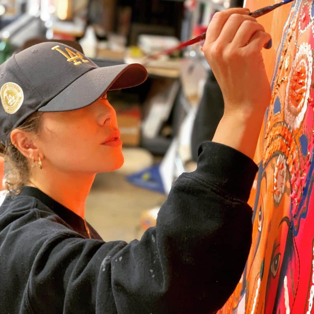 ブリトニー・パーマーさんのインスタグラム写真 - (ブリトニー・パーマーInstagram)「With every canvas a new journey. Grateful for all of it. 🙏🏼 #ganesha #artiseverything #artist @brittneypalmerart」11月17日 2時21分 - brittneypalmer