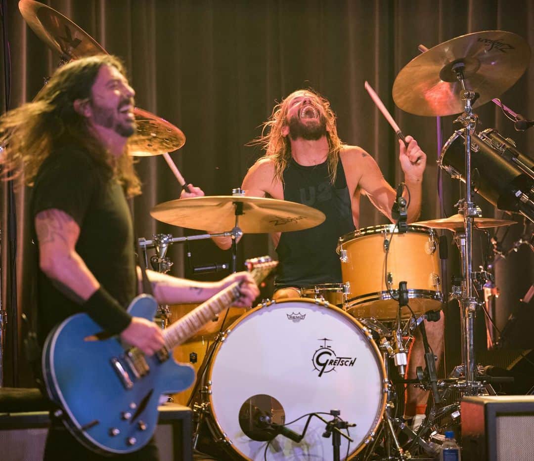Kerrang!さんのインスタグラム写真 - (Kerrang!Instagram)「Foo Fighters’ Roxy livestream perfectly captured the power of live music. How? Check the link in bio to find out 🔗 ⠀⠀⠀⠀⠀⠀⠀⠀⠀ 📸: @ndrewstuart ⠀⠀⠀⠀⠀⠀⠀⠀⠀ @foofighters #foofighters #davegrohl #rockmusic #livemusic #taylorhawkins #gigphotography」11月17日 2時21分 - kerrangmagazine_