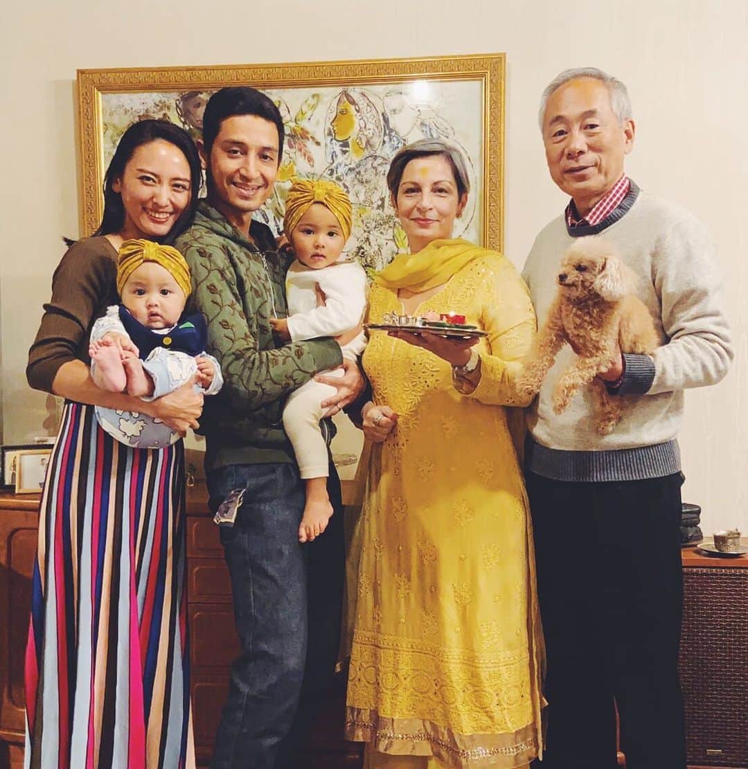 尾形沙耶香さんのインスタグラム写真 - (尾形沙耶香Instagram)「#happydiwali 🪔  家族で インドのお祝い🇮🇳」11月17日 2時31分 - sayakaogata